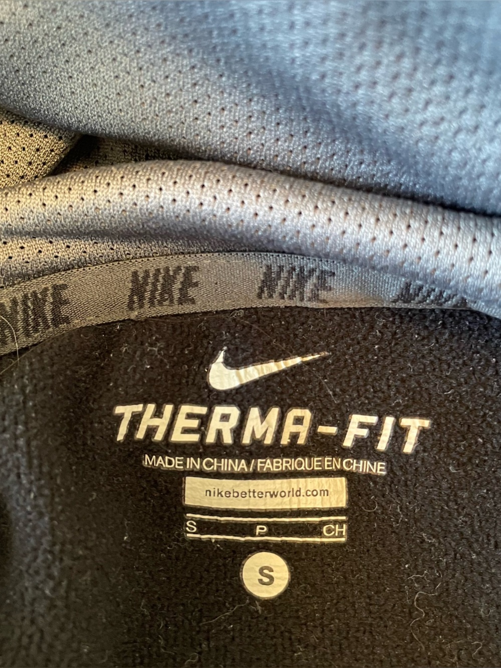 Nike Therma-FIT Boys S Black/Gray Pullover Hoodie Fleece Logo Athletic Small - Picture 2 of 8